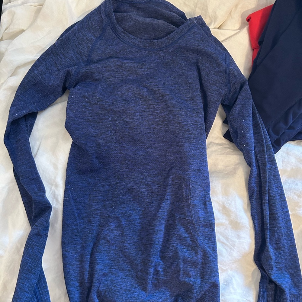 Lululemon navy long sleeve under top